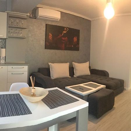 Arthemis Apartment Mamaia Exteriér fotografie